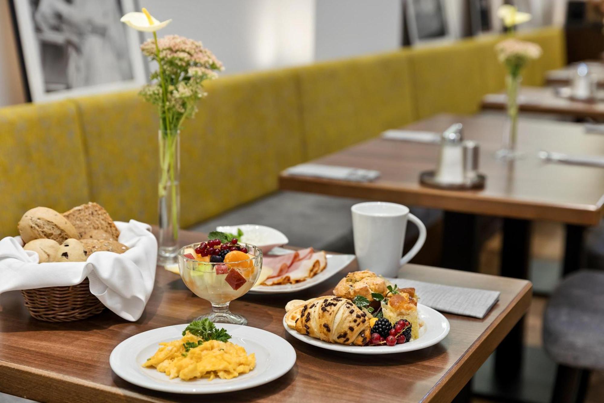 Hotel Rathauspark Wien, A Member Of Radisson Individuals Esterno foto